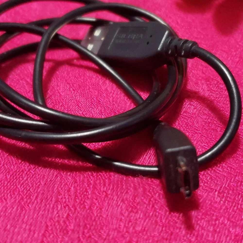Sierra Wireless micro USB-b to USB charger, black, 40